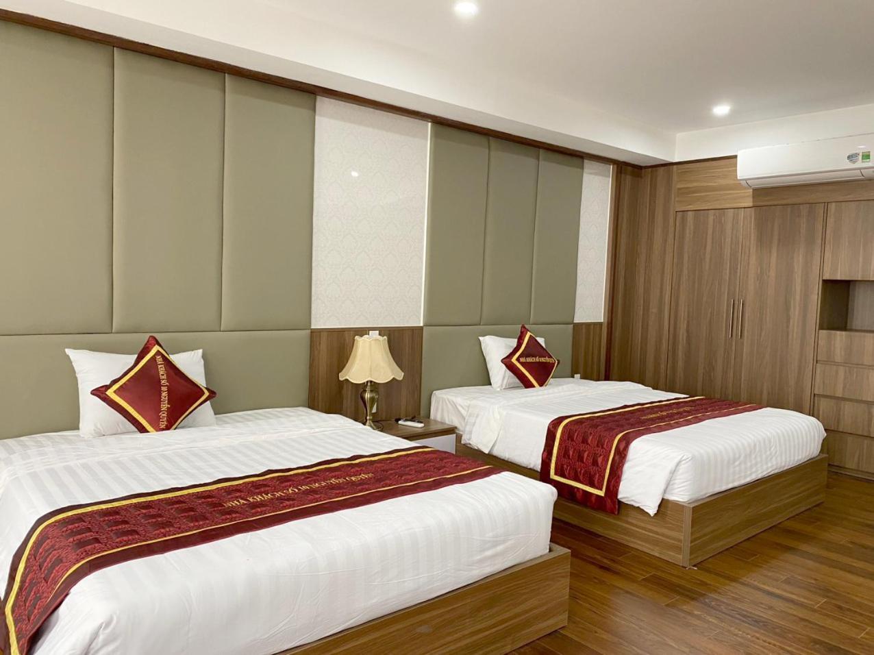 NguyẽN QuyèN Hotel Hanoi Exterior foto