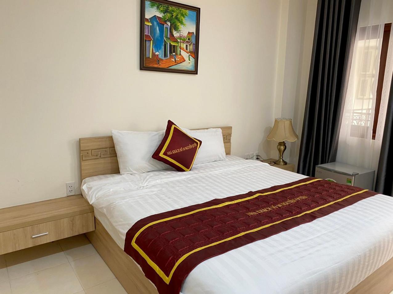NguyẽN QuyèN Hotel Hanoi Exterior foto