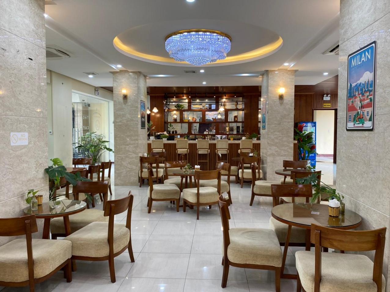 NguyẽN QuyèN Hotel Hanoi Exterior foto