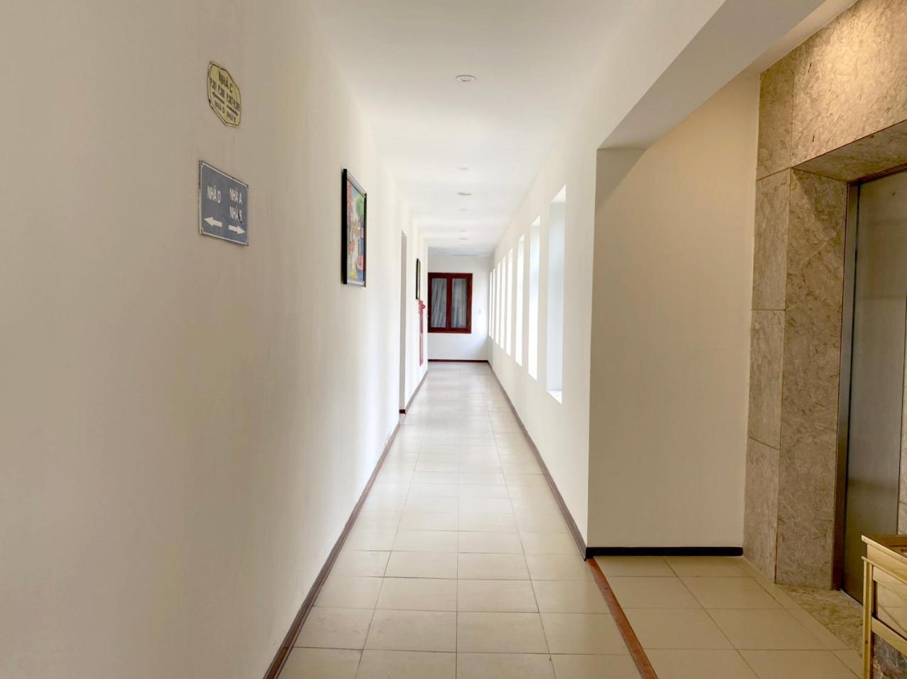 NguyẽN QuyèN Hotel Hanoi Exterior foto